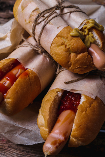 Delicious hot dog Free Photo