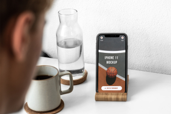 iPhone 11 PSD Mockup tenis golf iphone 11 mockup + join the tournament 