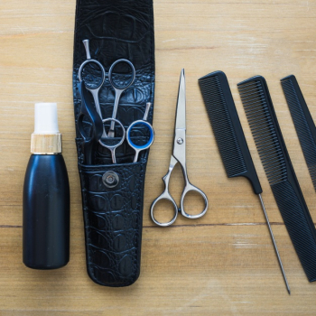 Set of scissors and combs