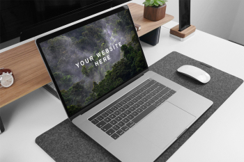 MacBook Pro 15&#8243; Mockup your website here w e g d a commant rammand 