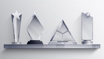 Trophies shelf realistic concept with winner symbols Free Vector