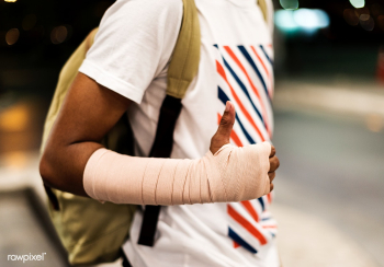 Injured young man with arm support | Free stock photo - 401601