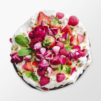 Pink Persian love cake on white | Free Photo - rawpixel