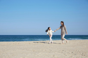 Mother, daughter, travel, sea