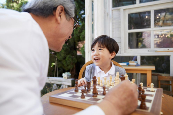 Grandfather, grandson, chess