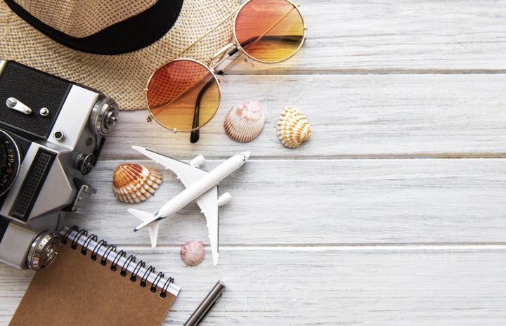 holiday,sunglasses,camera,map,hat,lay,background,notebook,top,summer,design,border,space,white,airplane,leisure,plane,transport,object,photo,eyeglass,photography,starfish,tourism,wooden,flat,table,concept,recreation,vacation,vecteezy